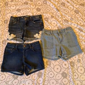 Set of 3 Girl’s Cat & Jack and Old Navy Denim and Light Blue Size Medium 8/10